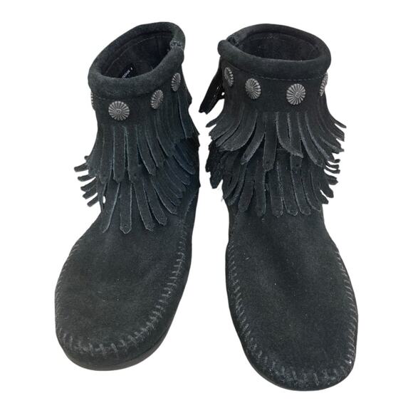 Minnetonka Double Fringe Boots with Silver Tone Stud Accent Size 6.5‎ - Picture 2 of 8